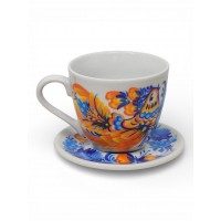 Чашка с блюдцем с петриковской росписью на белом фоне